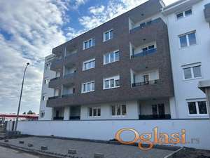 Prelep komforan NOV trosoban stan 85m2