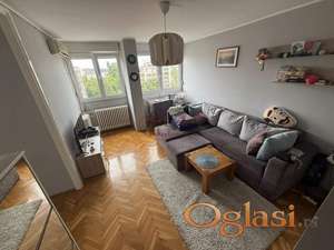 Novi Sad, Odlican Dvosoban Renoviran Stan