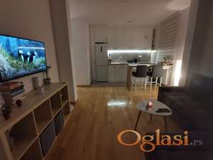 ***TOP PONUDA STAN NA DETELINARI***