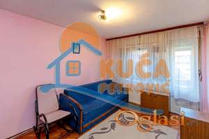 Dvosoban  stan  u  starogradnji, centar, I  sprat, 46 m2