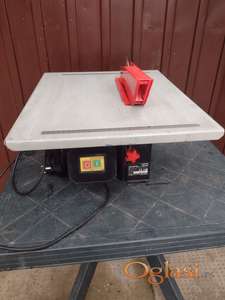 Stoni cirkular 720 W