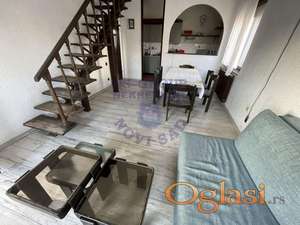 Uknjižen troiposoban stan na odličnoj lokaciji !