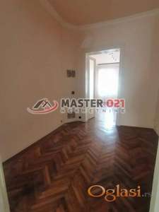 Izdaje se prazan dvosoban stan 60m2 - strogi centar