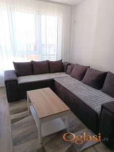 Komforan dvosoban stan u novoj zgradi