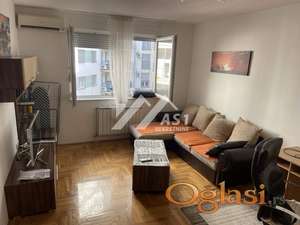 Izdaje se lep jednoipsoban stan u blizini Buelvara Evrope ID#4604