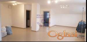 Stambeno-poslovni prostor na mirnoj lokaciji