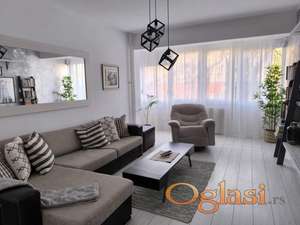 NOV, NAMESTEN DVOSOBAN STAN NA LIMANU 2 KOD PROMENADE