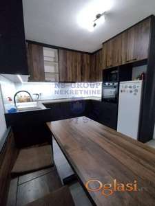 Odlična kuća u Titelu!