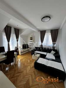 Izdaje se stan na Crvenom pevcu