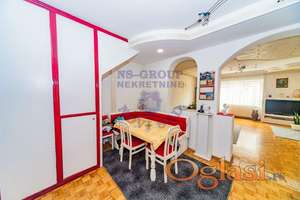 Bulevar Patrijarha Pavla. Odlična porodična kuća, sa prelepim placem.