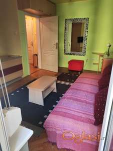 Izdajem garsonjeru na Bulevaru Evrope