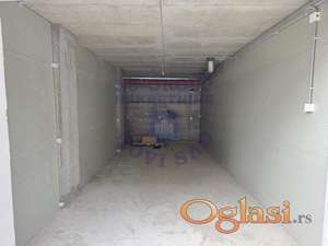 Petrovaradin,garaža