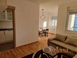 Udoban i funkcionalan stan za miran porodični život u mirnom delu grada.