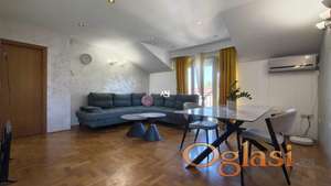 Stan iz 2004 god. Šestosoban. Dvorište 20m2. Cena! ID#44429