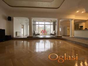 Ekskluzivan četvorosoban stan - 213m2 - Centar
