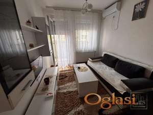 Kraljev park ! Jednoiposoban stan sa parking mestom !