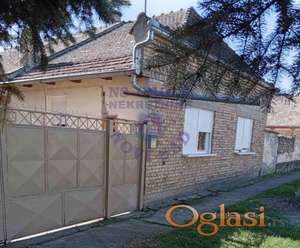 Na prodaju kuća u Gardinovcima, površine 127m2, sa tri velike sobe.