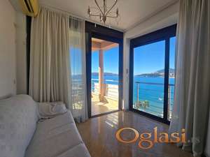 Rafailovići - 2. red od mora - dvosoban stan s panoramskim pogledom!