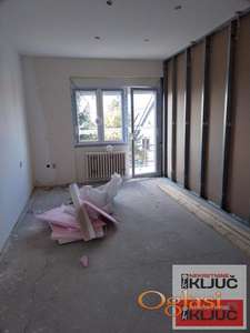 SREMSKA KAMENICA, 44m2, Dvosoban brzo useljiv