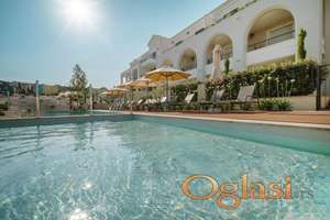 Dugoročni najam 2-sobnog stana -- Lustica Centrale