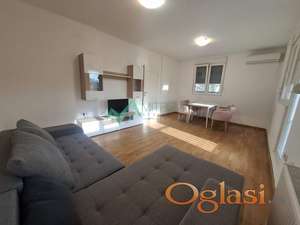 Novi Sad, Stara Detelinara - trosoban dupleks 