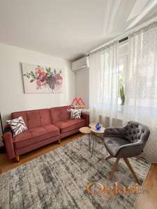 Nov jednoiposoban stan - 32m2 + parking - Vršačka ulica