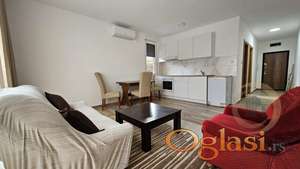 <p>ODLIČAN NAMEŠTEN JEDNOIPOSOBAN STAN NA POČETKU ADICA