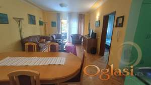 pDVOSOBAN STAN SA AKUZIJEM I TROKOVIMA AVIJACIJA  pp divdivdivAgencijska ifra 9100344 Stan se nalazi na prizemlju kue koja