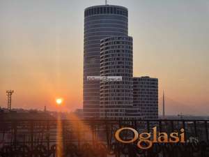 Klinički centar-useljiv stan