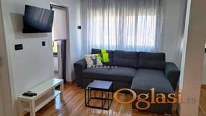 Lepo nameštena garsonjera na Panteleju ID#7784