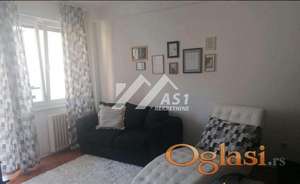 IZDAJE SE JEDNOIPOSOBAN STAN NA BULEVARU ID#6417