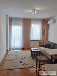 Novi Sad, Rotkvarija, Žitni trg, 30m2