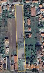 Surčin, plac i kuća, 74 ara