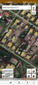 Plac sa starom kućom