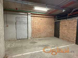 Garažno mesto - 17m2 - Podbara