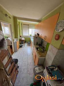 Extra ponuda,trosoban stan za 170000 e