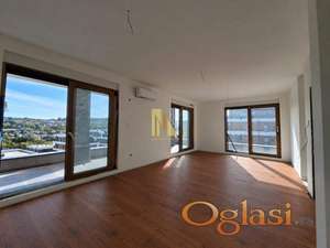Penthouse sa panoramskim pogledom na Dunav i grad