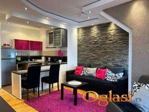 NAMESTEN JEDNOIPOSOBAN STAN, ROTKVARIJA - SOCIJALNO