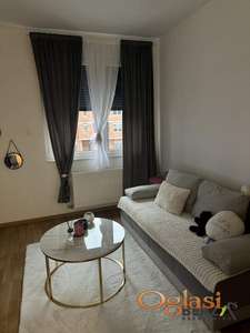  MODERNO OPREMLJENA GARSONJERA NA TELEPU, NADOMAK LIMANA