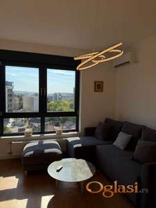 LUX STAN NA LIMANU PORED LIDLA