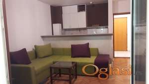 Nameštena garsonjera blizu centra