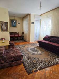 Komforan trosoban stan u centru, ul. Đoke Radaka 4 - 80m², direktno od vlasnika.