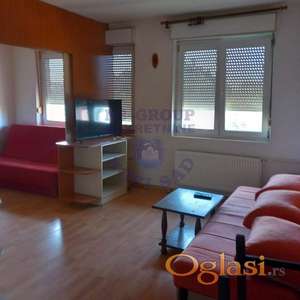 Retko u ponudi, petfriendly garsonjera, na mirnoj lokaciji.