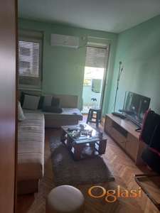 Izdajem stan - Sajam Novi Sad