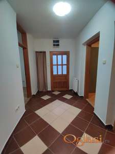 Super povoljno izdajem namešten trosoban stan