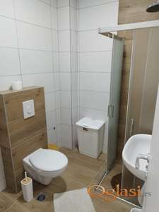 Garsonjera na adicama