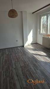 KOD LIMANSKOG PARKA NAMESTEN STAN POGLED NA FRUSKU GORU!!!