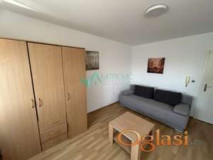 Garsonjera na Adicama 