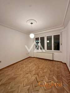 Krunska, sa parking mestom , idealan za PP, kancelarije