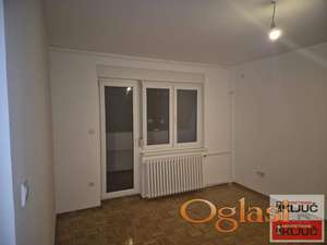 SAJMIŠTE, 68m2, Dvoiposoban, Renoviran